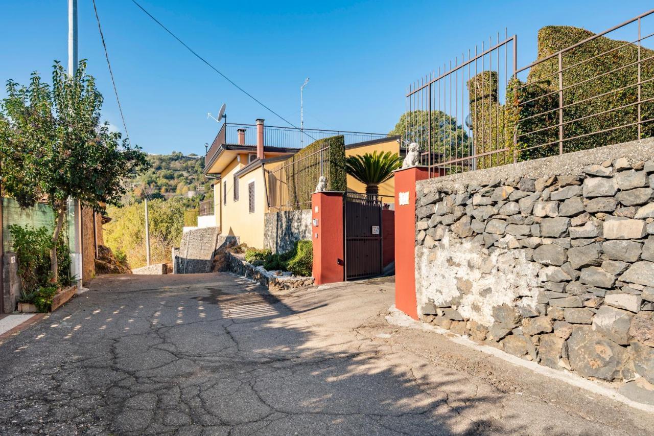Villa Laura Piedimonte Etneo Bagian luar foto